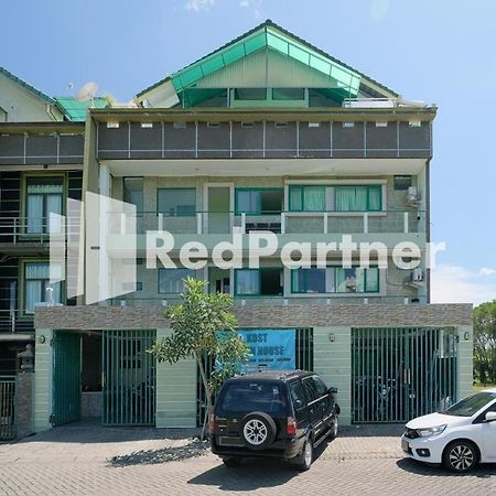 Pondok Hijau Syariah Mitra Reddoorz At Citraland Surabaya Dış mekan fotoğraf