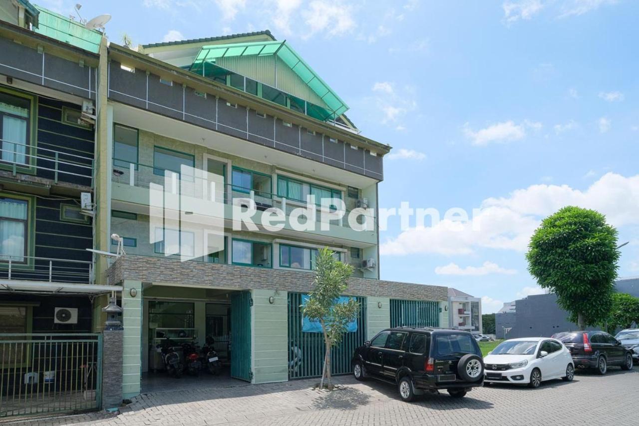 Pondok Hijau Syariah Mitra Reddoorz At Citraland Surabaya Dış mekan fotoğraf